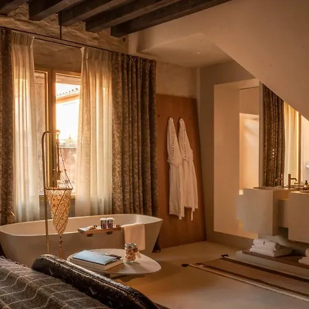 Hotel The Venezia