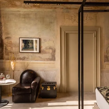 Hotel The
