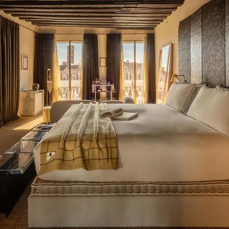 Hotel The Venezia