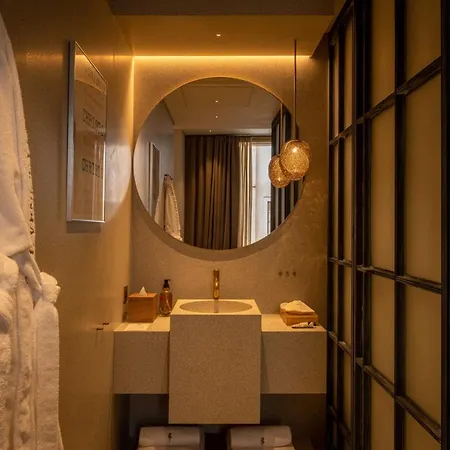 The Hotel 5*