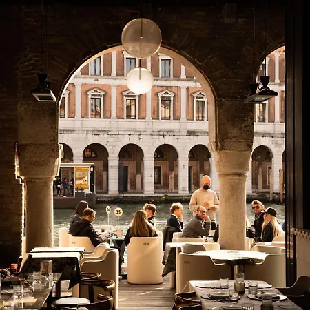 Hotel The Venezia