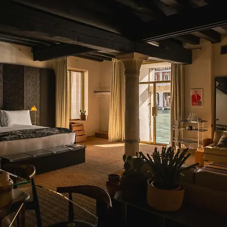 Hotel The