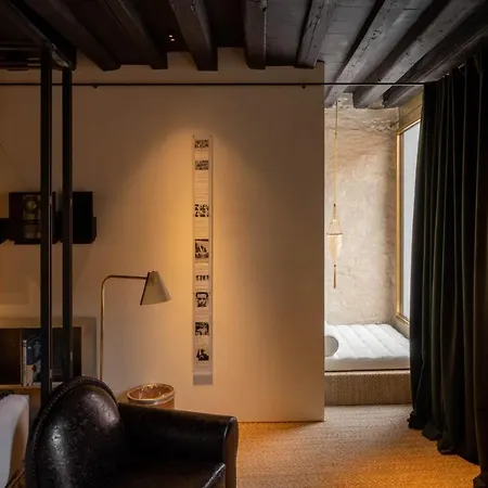 The Ξενοδοχείο