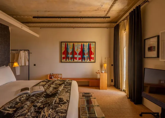 The Hotel 5*