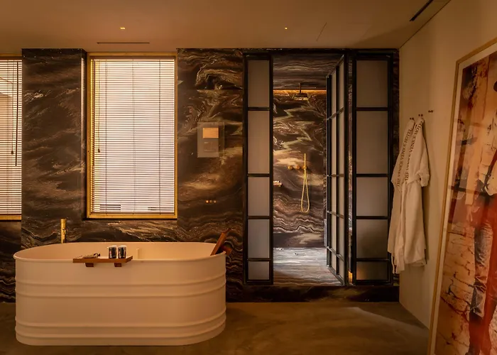 The Hotel 5*
