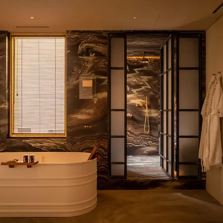 The Hotel 5*